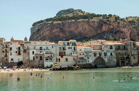 Amalfi Coast & Campania: Iconic coves with dramatic views