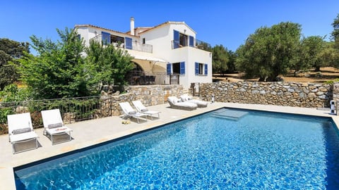 Villa Villa Oliveraie, Rental in Corsica