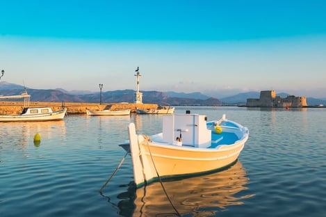 3) Emblematic Ancient Ruins