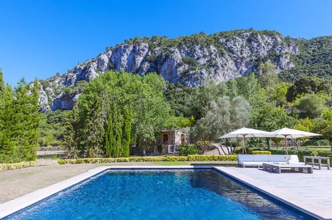 The intimacy of a luxury villa