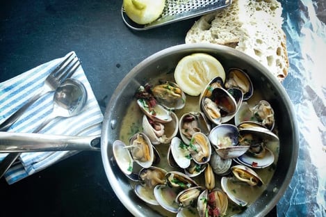 Oysters, treasures of the sea on the Ile de Ré