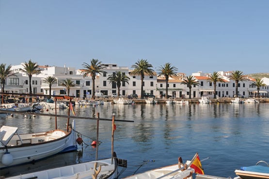 Villa rentals in Fornells