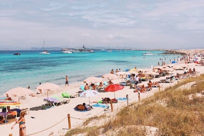 Discover Ibiza with figures