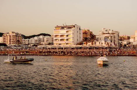 Ibiza : vie de jour et vie de nuit