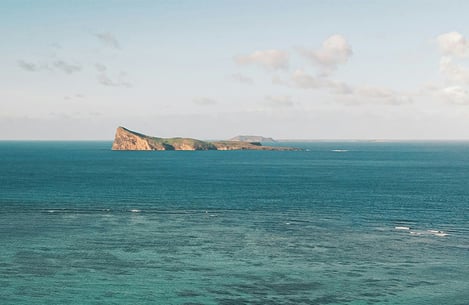 Best places to see in Mauritius: Chamarel Seven Coloured Earth and villas