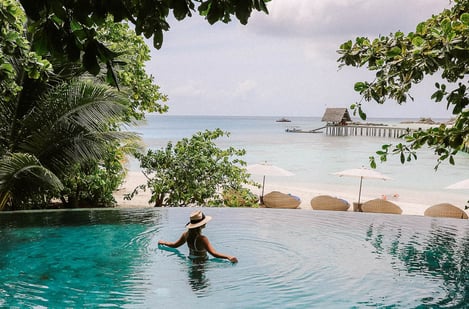 Maldives vs Île Maurice : Que choisir pour des vacances en famille ?