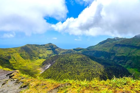Many hiking trails: from Soufrière to the Carbet Falls