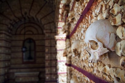 La Capela dos Ossos, chapelle macabre et fascinante de Faro