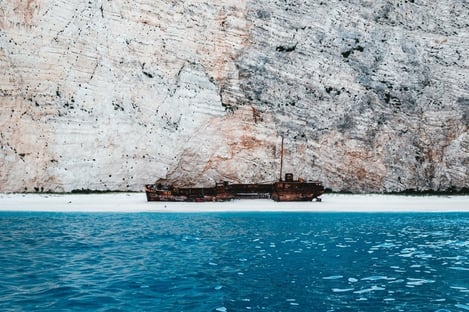 La plage du naufragé en Grèce