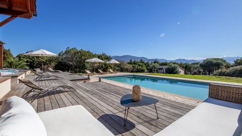 Villa Villa Perry, Location à Corse