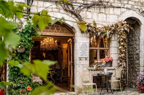 Stroll through the Cours Mirabeau