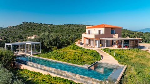 Villa Villa Kalinda, Alquiler en Córcega