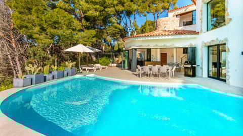 Villa Villa Esmira, Rental in Costa Brava