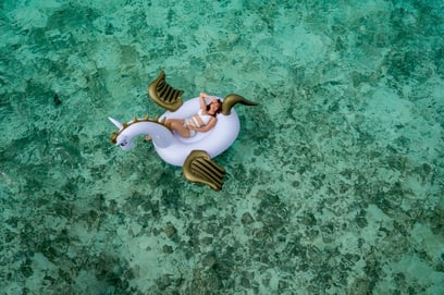 5 Smart Travel Gadgets You Need to Have Right Away