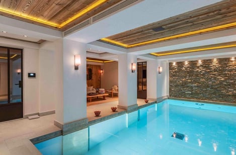 9. Chalet Niasu – Luxe absolu à Courchevel 1850