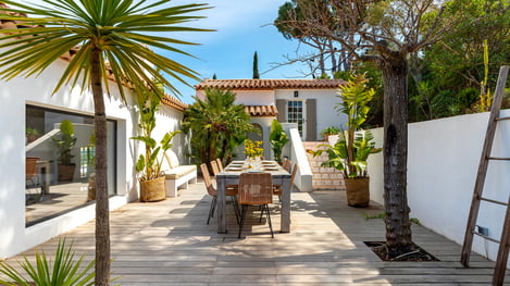 9. Provence : sérénité et élégance 