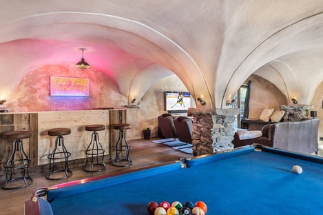 Louer une villa de luxe avec une salle de jeux