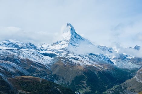 The Swiss Alps, between natural beauty and modernity