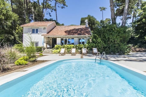 Villa Blanco, Portugal