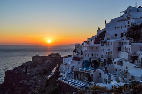 Le village d'Oia à Santorin en Grèce