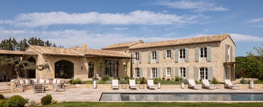 Rent a villa in Provence