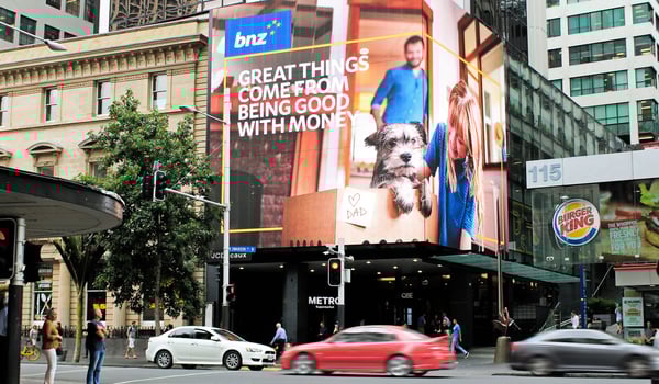 JCDecaux nabs royal spot on Queens Rise