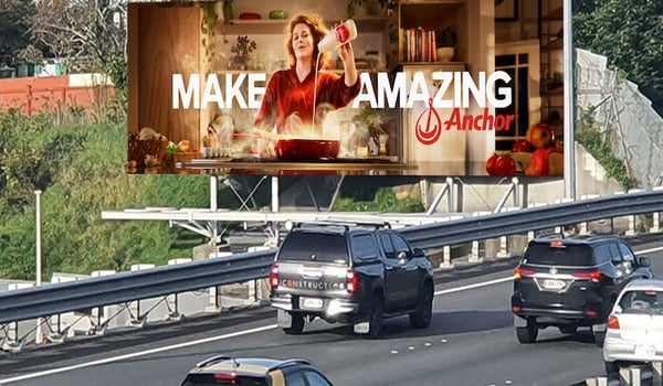 Go Media celebrates its growth: 120 billboards and new locations