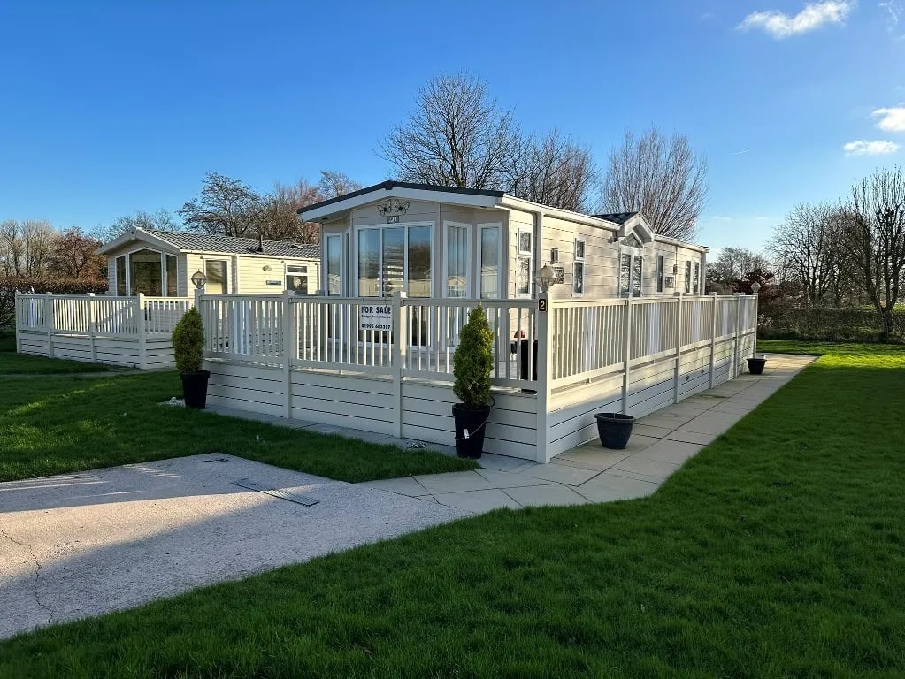 Bridge House Marina & Caravan Park gallery 1