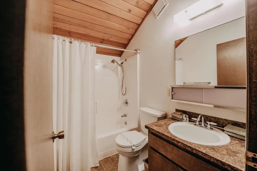 Snowline Cabin #35 – Mt. Baker Lodging