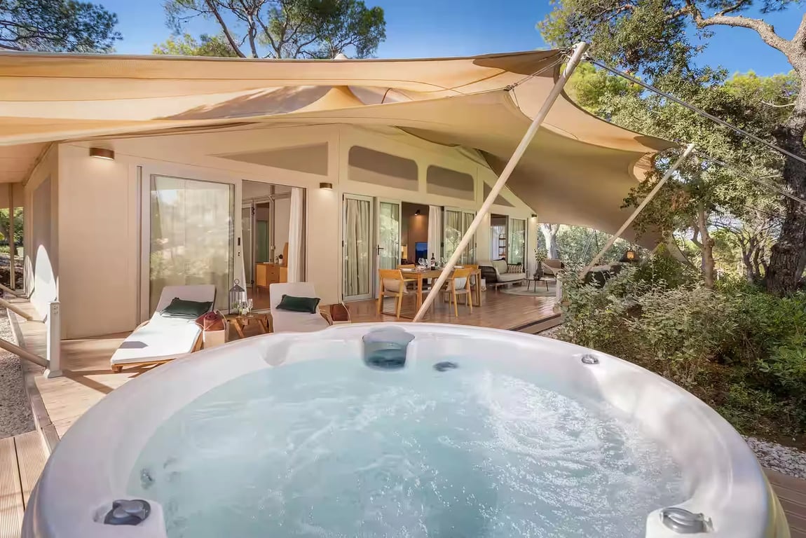 Arena One99 Glamping gallery 2