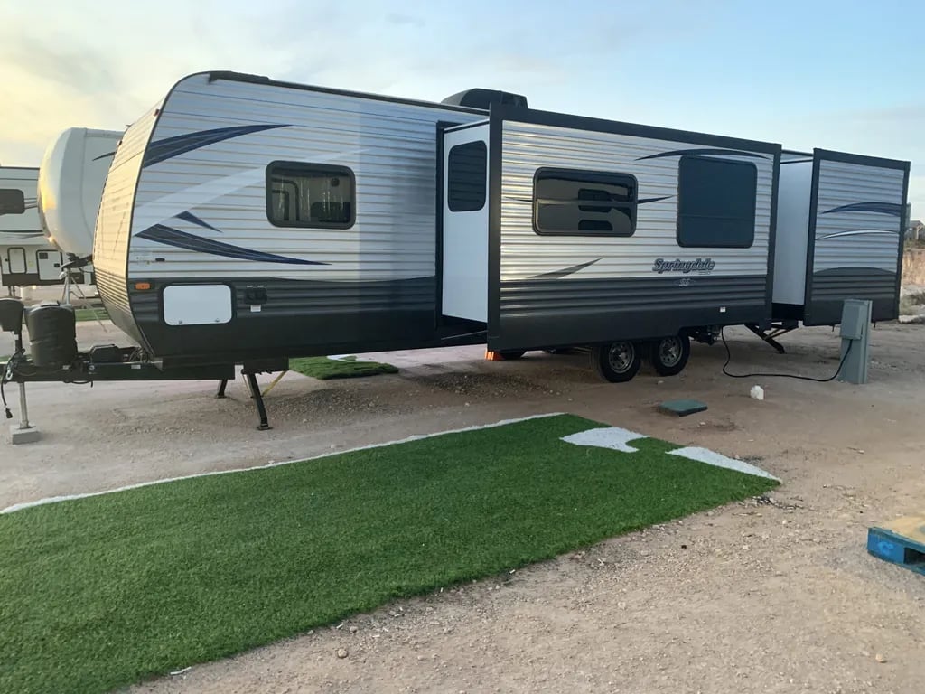 The Rise at Monahans – Lodge and RV Park