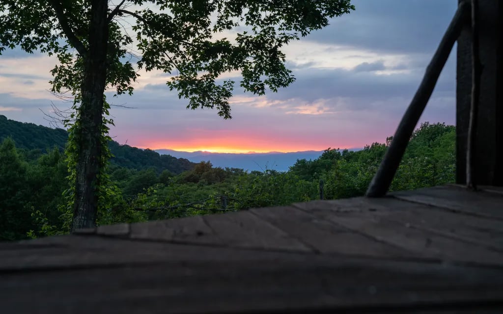 The Cabins at Sandy Mush Bald gallery 2