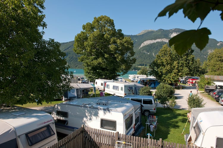Romantic Camping Wolfgangsee Linde beach