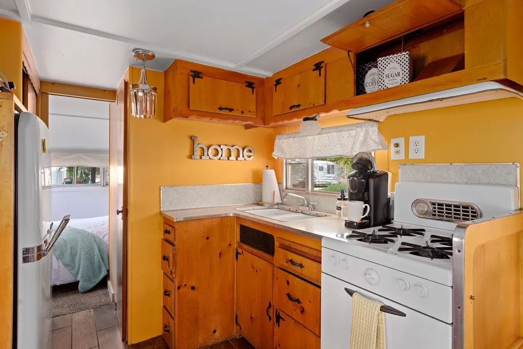 The Cozy Peach at Schnepf Farms gallery 1