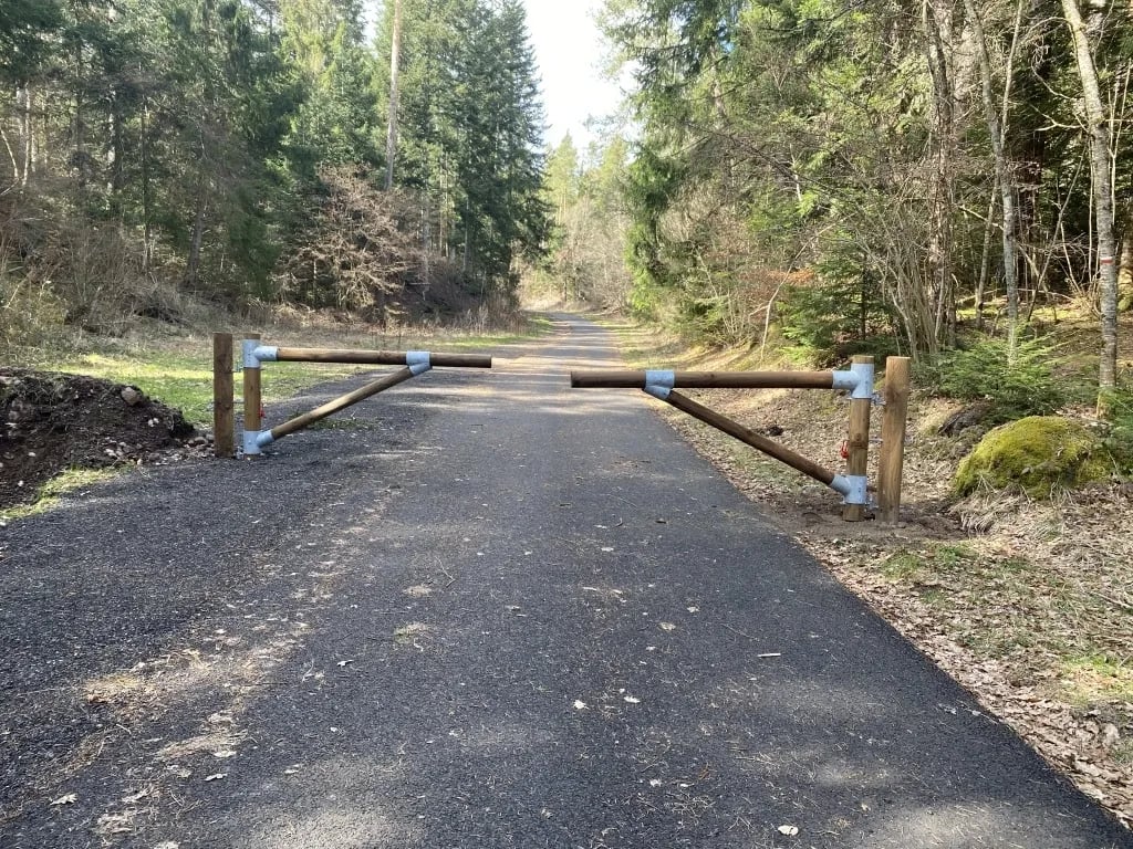 Aire De Camping Car AYDAT gallery 1