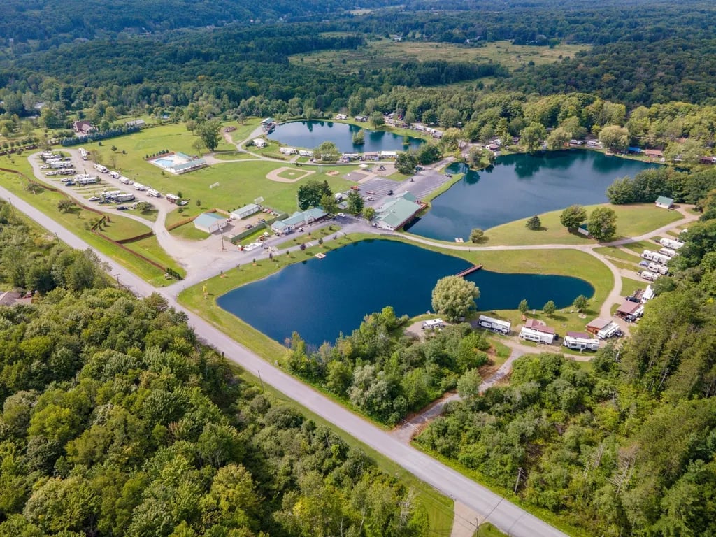 Colden Lakes Resort & Restaurant gallery 1