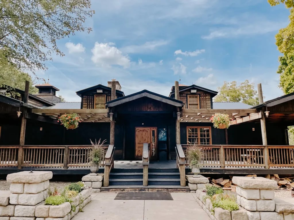 Woods Tall Timber Resort gallery 1