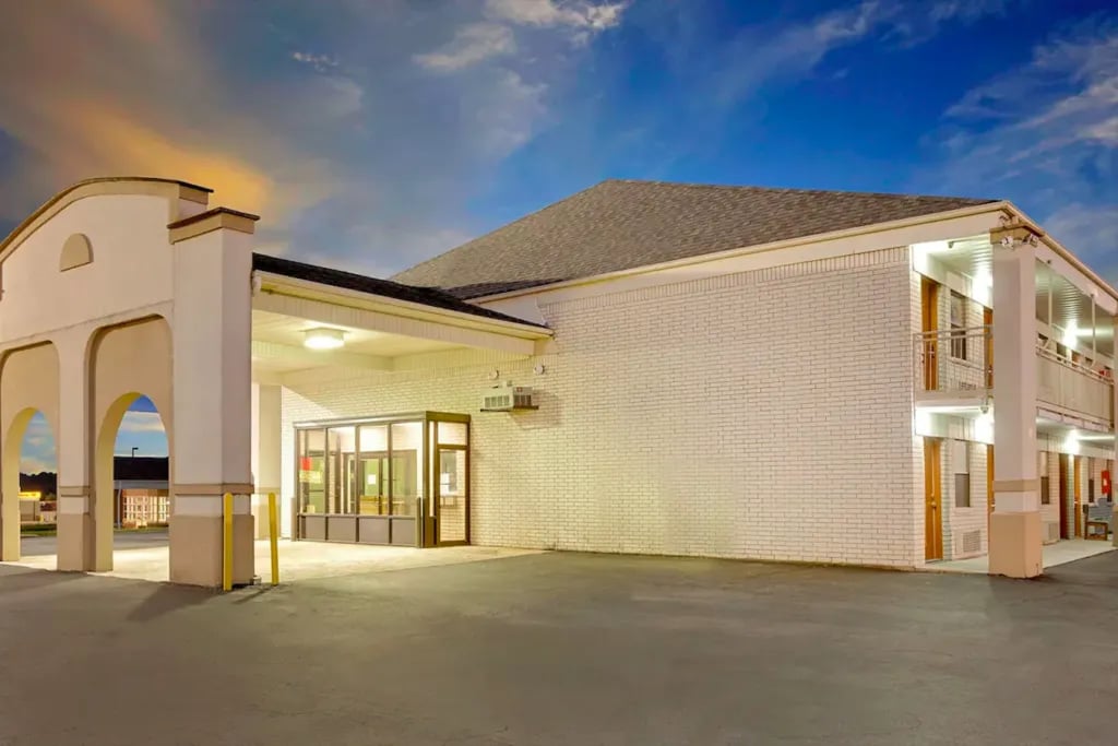 City of Morrilton Eclipse Village gallery 2