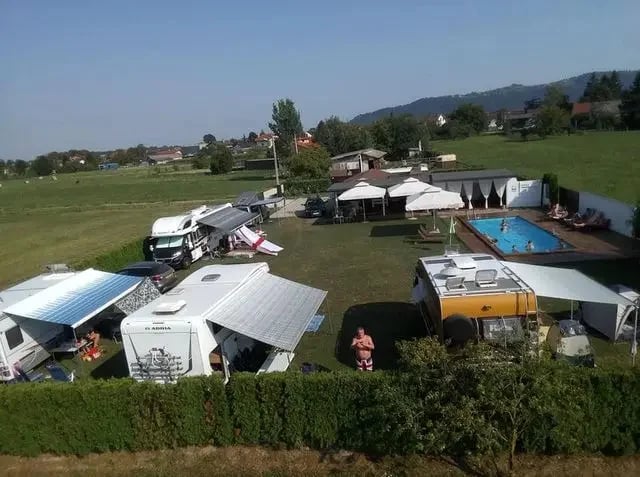 Camp Vugec plac gallery 1