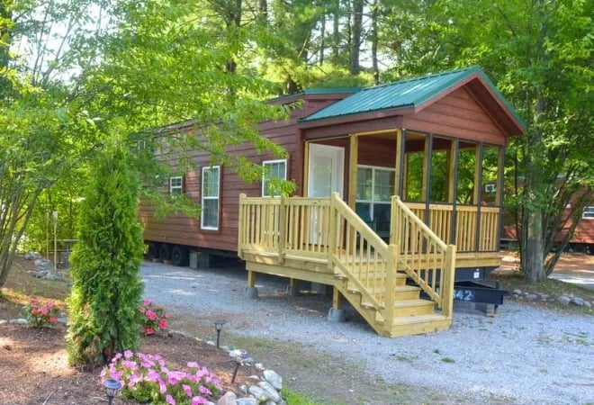 Lake George Escape Campground gallery 2