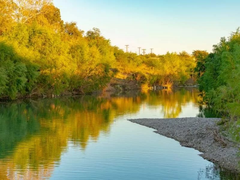 Travelers World RV Resort