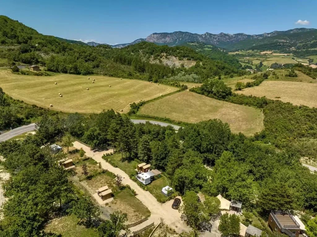 Camping Les Bois du Châtelas gallery 1