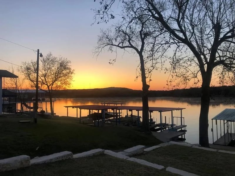 Valentine Lakeside gallery 2