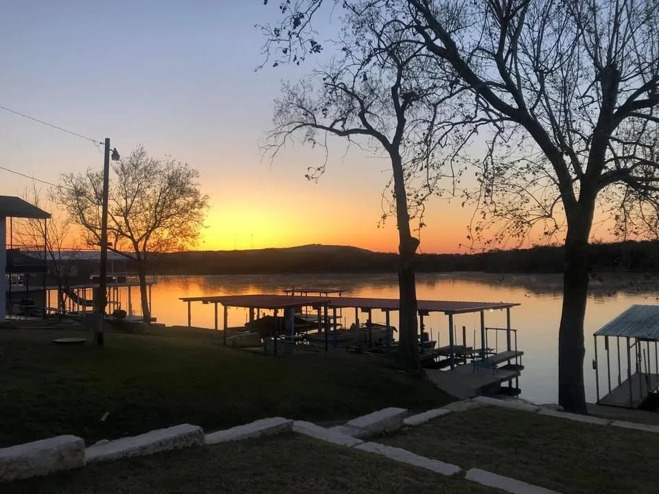 Valentine Lakeside gallery 2