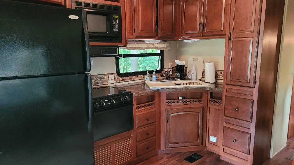 Patricia Lake Campground gallery 3