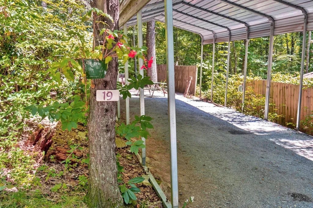 Linville Falls Campground, RV Park & Log Cabins gallery 1