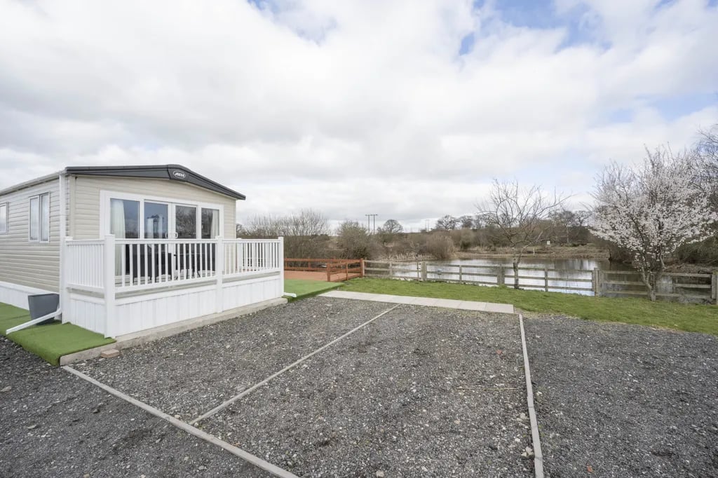 Hallcroft Fishery and Holiday Park gallery 2