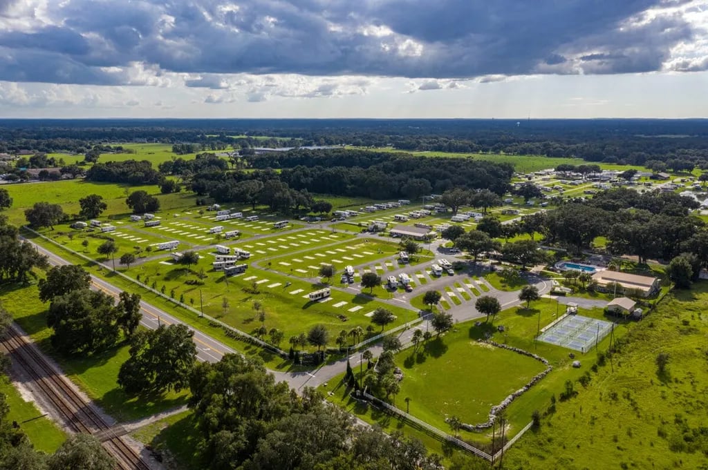 Paradise Oaks RV Resort gallery 1