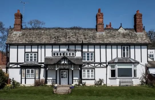 Donington Park Farmhouse gallery 2