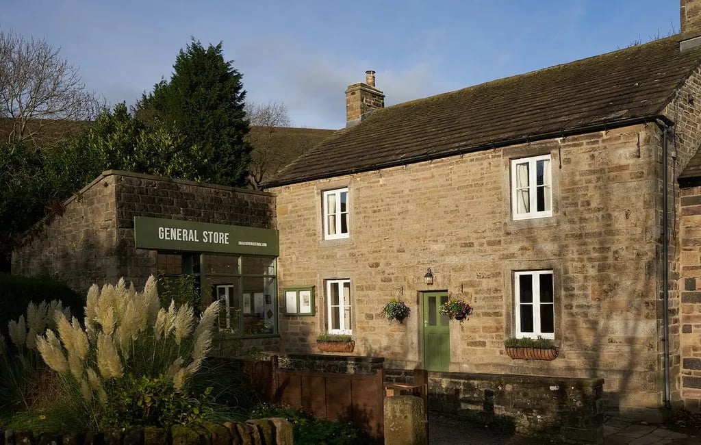 Newfold Farm gallery 1